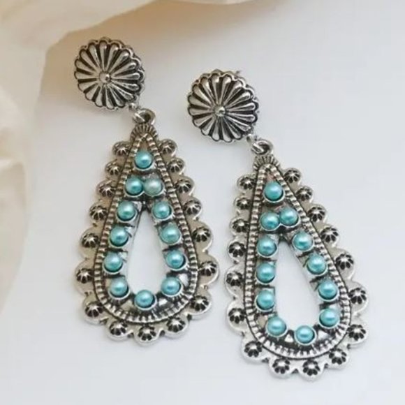 Western Silver Tone Faux Turquoise Stone Earrings - Picture 1 of 1
